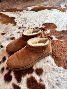 UGG ultra mini Chestnut size 8